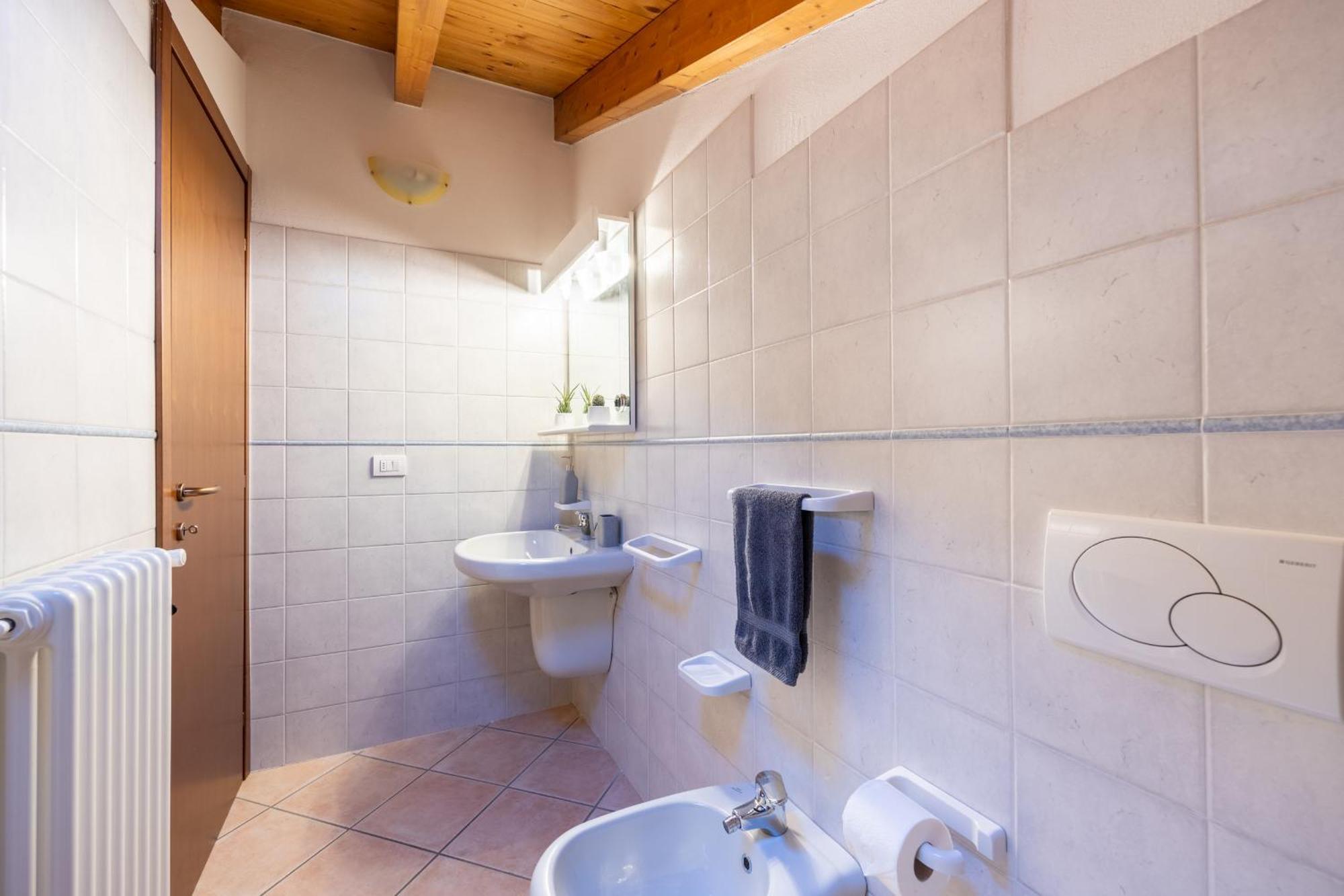 Lago Di Como - Luxury Panoramic Garden - Free Wifi Villa Gera Lario Exteriör bild